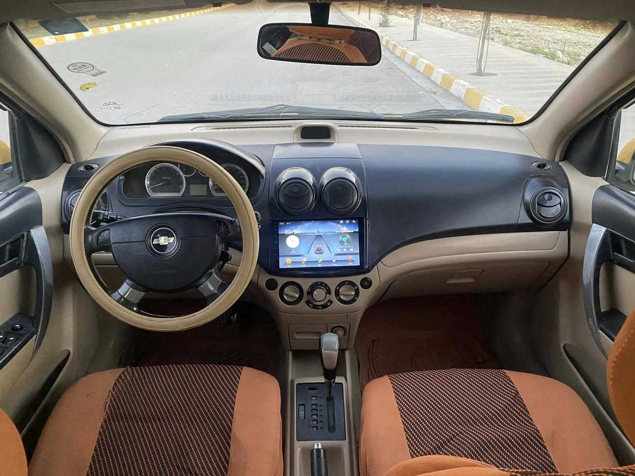 شۆفرلیت ئەڤێو مۆدیل 2011 گیڕ تۆماتیک  مەکینە گەورە ناوزەرد جوار جام کاربای شاشەئایپات  تەبریت ساردووگەرم لەسەر سویج  بەشەرتە گیرو مەکینەی نەکراوەتۆ بەشەرتە سەنەوی بەشەرتی ئەوالیاتو حاسیبەو پاکانەش بەوشەرتە   جوار تایەی تازەبۆ بسراوە بێ بۆیاخ  بێ دەعمولیراوە یجی پیوە نیە هەموگیانی لەسەردەقی شەریکە ماوەتۆ  بەوشەرتە بێ مەسرف یەک دینار مەسرفی تیانیە  لەدەعامیوە بۆدەعامی بەشەرت ئەی فرۆشم  سعری28 وەرەقە  ***********.  ***********
