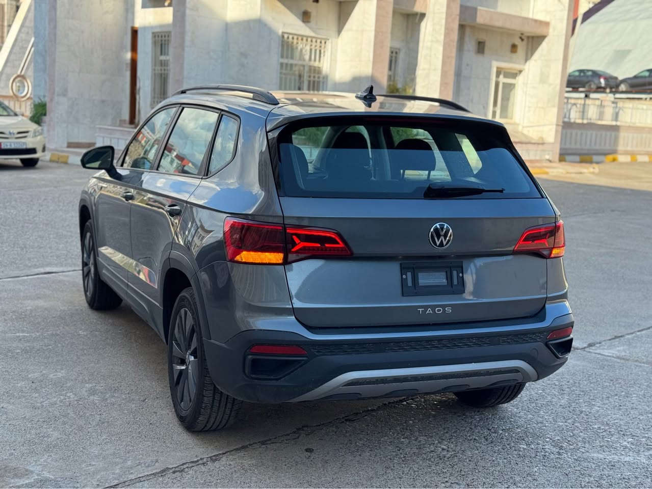 Volkswagen Taos S 2024   ✔️
فولكسواغن تاوس اس ٢٠٢٤

حادث خفيف ✅

عربي: بدون صبغ بدون تبديل بدون دواخل 👌
٤١ الف ميل ماشية و ارباك سترن سستم
رقم الشاصي بالصور شوف الحادث فقط شوي دعامية

كوردی: بێ سبوخ بێ پارچە گوران بێ داخلی
٤١ هزار میل رویشتییە و ارباک سوکان سستم
رقم شاسی لەناو وێنەکاندایە حادیسەی تەنها کەمێک دعاميە

مواصفات S 🎖️
بصمة و كيج الكتروني و بريك بصمة و دواخل بيجي و رصاصي، رادار خطوط الشارع و رادار امامي و خلفي و رادار نقطة عمياء و حساس ٣٦٠ درجة، شاشة و كاميرة خلفية، لايت زينون و ويل كروم و بعد بيها مواصفات .....

كل شي بلادي شركة شرط رادار حجر راديتر 💯
كير محرك مضبوط و مو مفتوح 💯

شرط الترقيم و يترقم محافظات شيمالية ✔️

سعر 🔥 135 ورقة قفل
مكان عقرة "ئاكرئ"
واتس اب و كورك ***********
0750-773-94-71 اكر, نينوى
