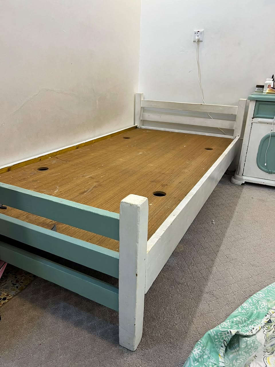 السلام عليكم غرفه تكمه خشب الزان للبيع ب 275 و بيها مجال  متكونه من
سرير عدد 2
كنتور عدد 2
ميز كوميدي عدد 2


**إذا كنت صاحب هذا الإعلان وتريد حذفه لأي سبب، رجاءا أرسل رسالة إلى الدعم الفني**