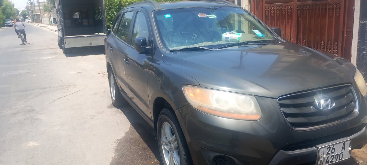 سنتافيا 2010 بسمي سنوية جديدة تخم تاير جديد باتري جديد صدر جديد كير محرك مكفول محرك 2400 
5راكب حادث ربع جاملغ الخلفي بدون دواخل عنوان بغداد الدورة ***********
