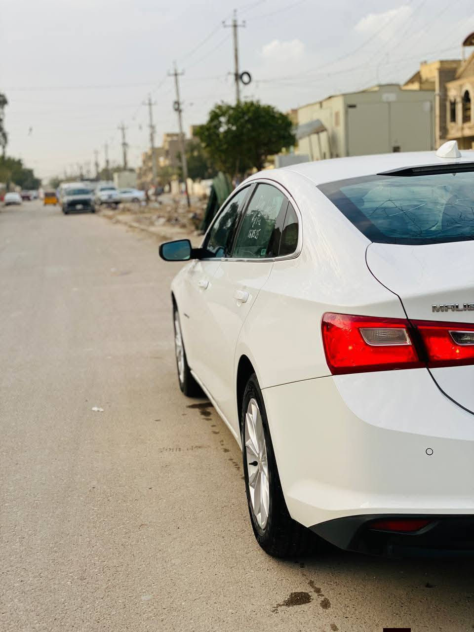 ٢٠٢٤ حادثها مرفق بيع أو مراوس قطعه وحده فقط تبديل اصلي بدون صبغ الباب  السعر135 وبيها مجال قليل الاستفسار ***********
