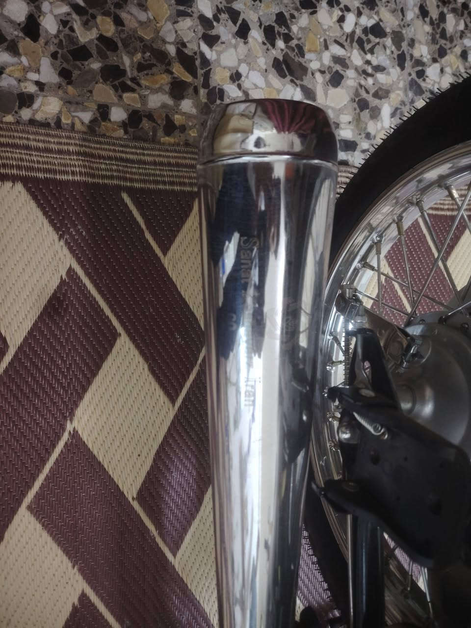 السلام عليكم ورحمة الله من رخصة الادمن دراجة ايراني نامة شلامجة جاهزة من كلشي دراجة زيرو زيرو زيرو امانة الله وروسولة تجي وتشوف الدراجة امام عينك وتفحص براحتك الدراجة بيها ورقة وحدة مال معرض واني خادم للشراي السعر 850 مكاني البياع ***********
