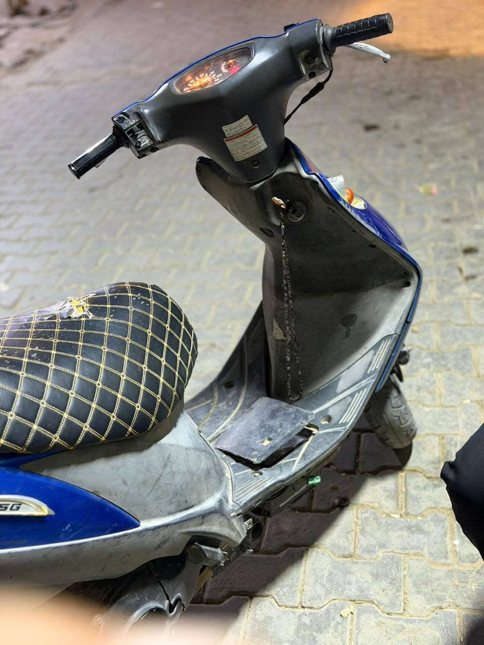 كوم حديد
الدراجه حاليا طافيه امشي بيها خمدت وطفت الكتف جديد وملف جديد باتري جديد 125السعر *********** مكاني المدينه
