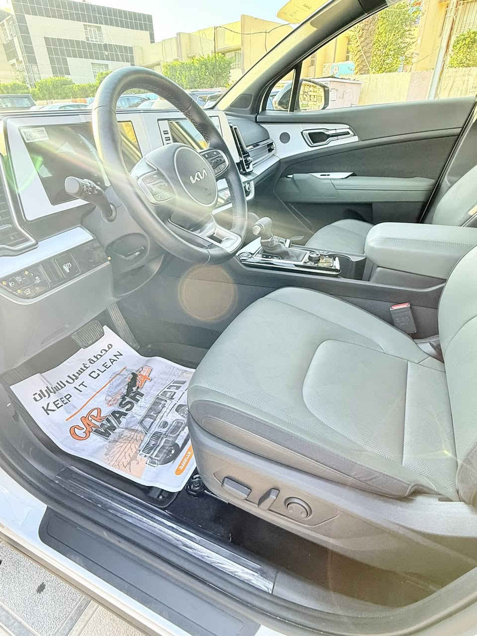 السلام عليكم للبيع فقط بدون مراوس 
كيا سبورتج بلاك ادشن فول  مواصفات نقاط عمياء بدون بانوراما 
موديل 2025 . ماشيه 3 الف كيلو فقط كلها بحالة الوكالة كفاله عامه .  السعر 233 وبيها مجال . مكان السياره بغداد . حي الجامعه او الخضراء . للاستفسار اكثر *********** 
ملاحضه . بيها نگره مال حصوه باباب صغيره كلش موضحه بالصور
