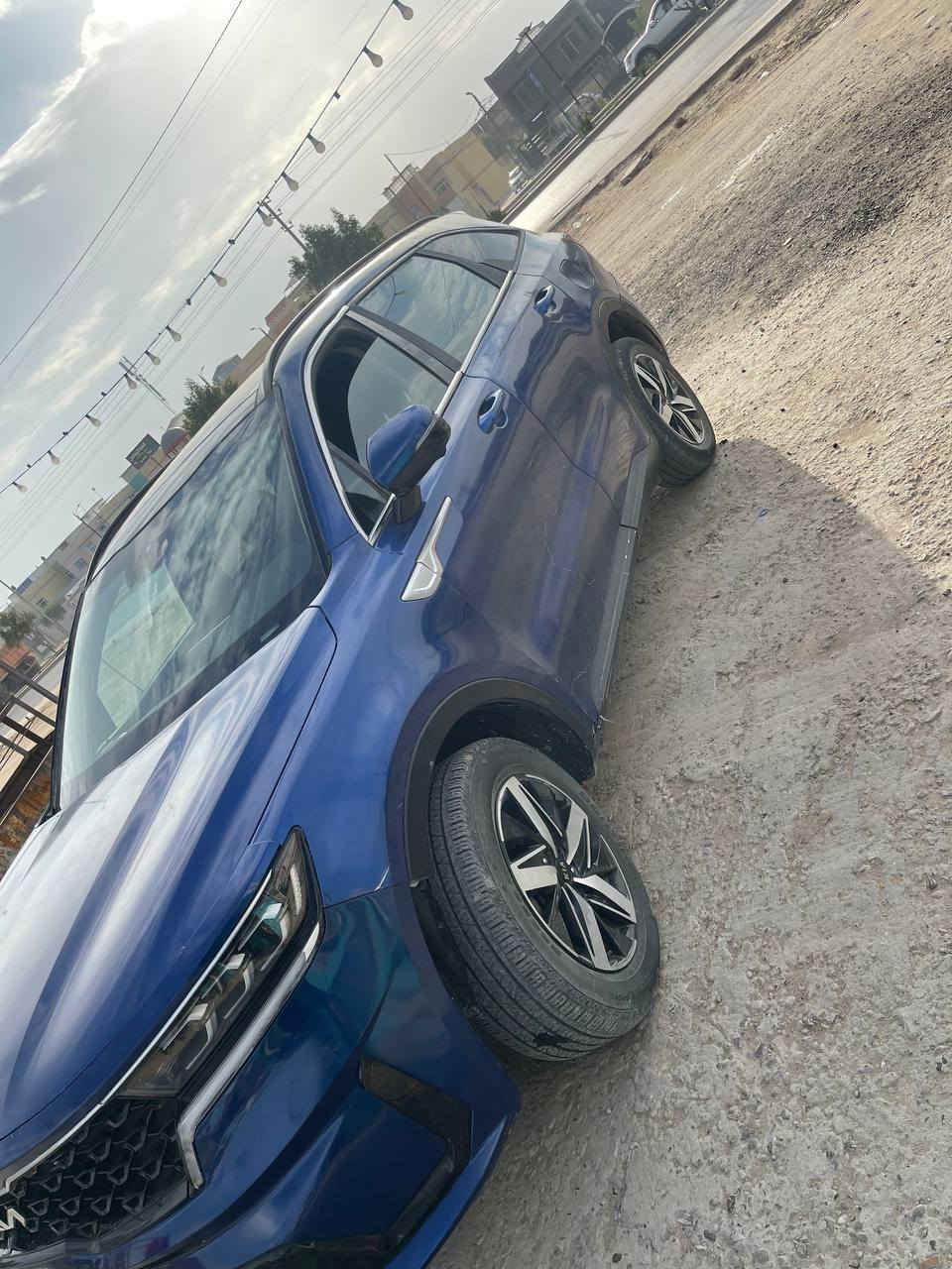 السلام عليكم سورينتو مديل 22 فولل للأخير بانوراما 7 راكب حساسات امامي خلفي اشاير ب المري تحكمات ستيرن تحكمات ب المري رادار السياره بيهه صفحه ابيع صبغ حزام فول للأخير جلد كشنات كهرباء السياره بيها هواي مواصفات السعر 165 بيها مجال للشراي ***********
