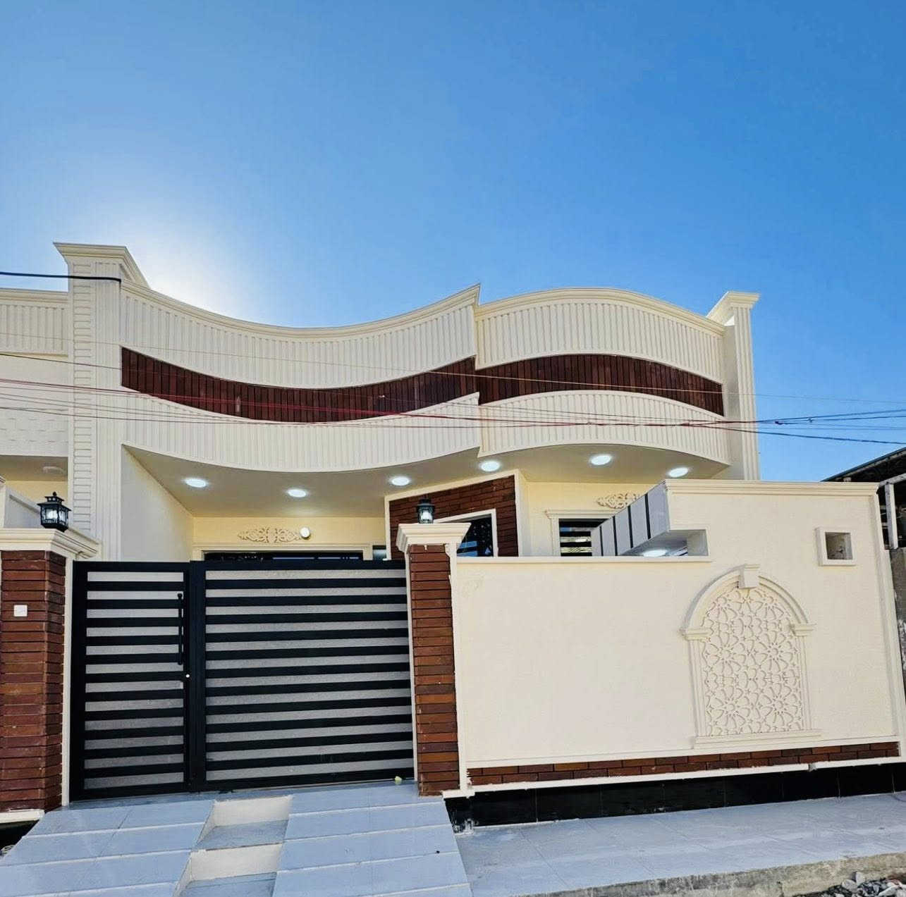 اللهم صل على محمد وال محمد وعجل
فرجهم
السلام عليكم اخوان دار للبيع مساحتها 160
متر الواجهه 8 متر والنزال 20 متر بناء حديث
2026 يحتوي عله غرفتين نوم ا وصاله
ومطبخ واستقبال وصحيات داخليه وخارجيه
عمل درجه اولى مع ضمان بل عمل
العنوان : مغربه للاستفسار التواصل على الرقم***********
