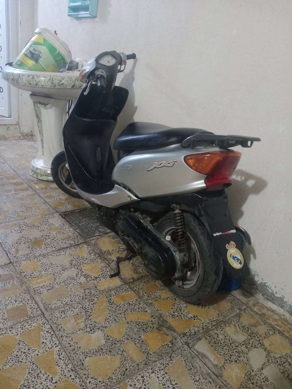 درجة عصفوريه نضيفه كله شغال قفل ستيرن تاير   وتايره هسه شاده جديد 
اليريده يخابر مكان مدينة الصدر سعر 300 الف ***********
