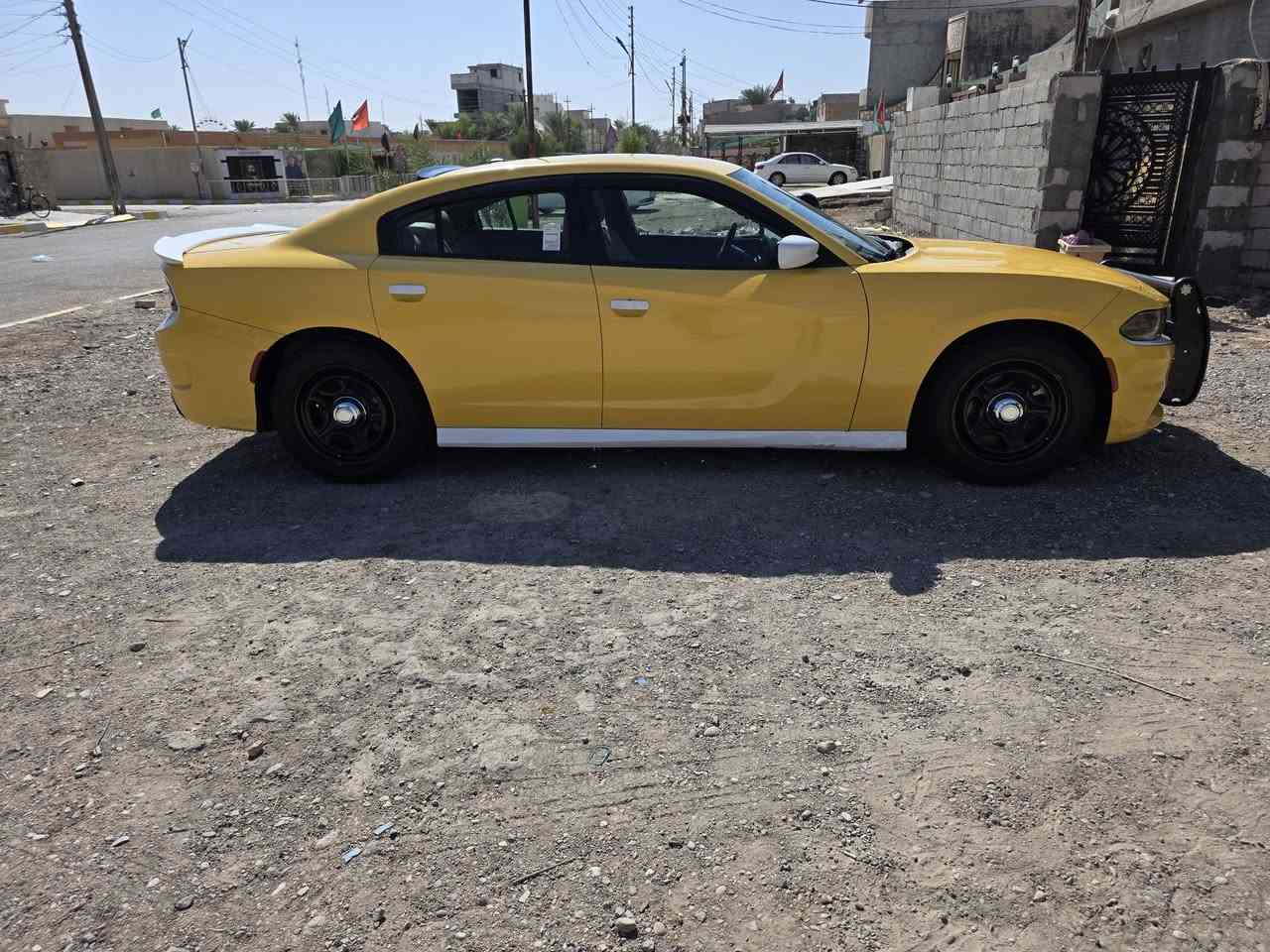 سلام عليكم 
جارجر 2018 اصل بوليسي v8 كير محرك حداده صدر كفاله  اصل فور ويل وملغي منضومه غاز 80لتر سعر ۱۷٥ وبيهه مجال قليل 
***********
