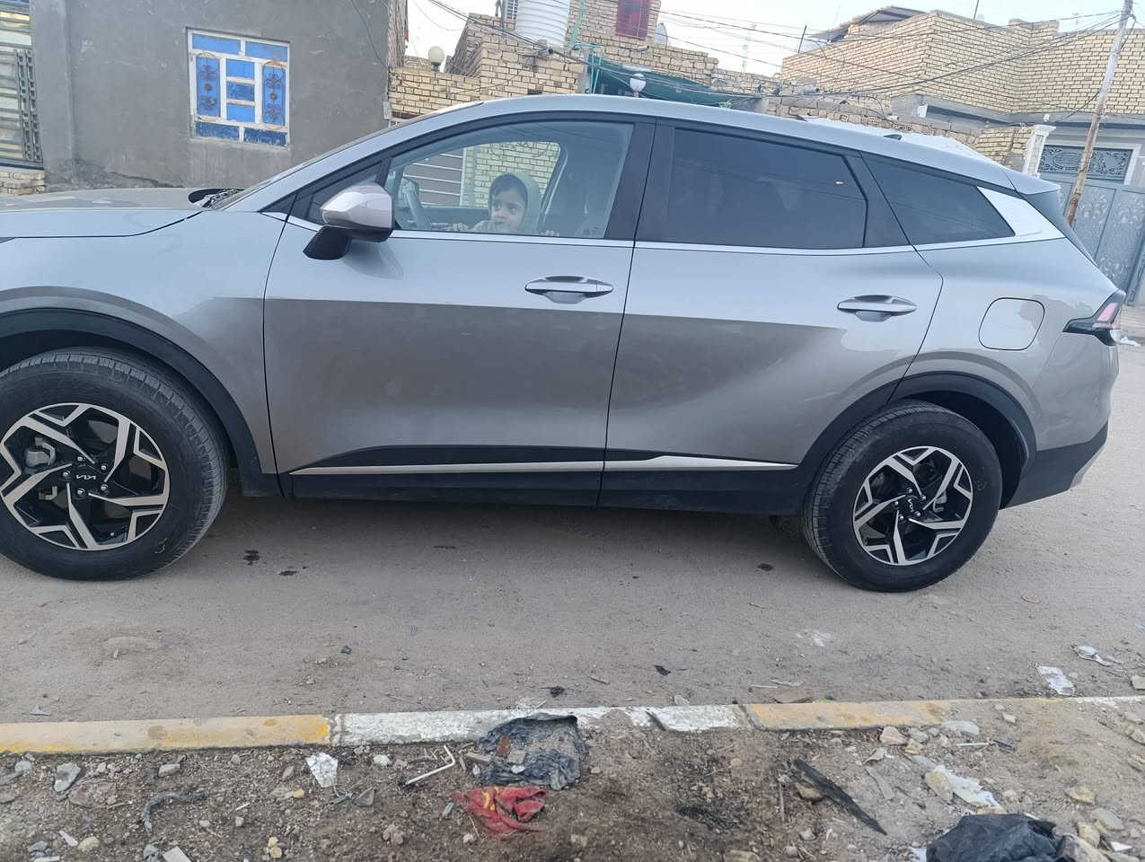 السلام عليكم
سياره اسبورتج  موديل 2024 سياره
 حلو السياره مرقم او كامل 
داخله كتاب شهداء
السياره دخول جديد
بيها تعمير بل جاملغ او هذا البنيد بل صوره
ملاحضه السياهر ماشيه 47
ول سياره دفع رباعي  متحول يعني تكدر اتحولهاا الى دفع ثنائي
سعر السياره180$
1. كامره اماميه خلفيه 

2. شاشه كبيره

3.4واضعيات سياقه

4.كشن كهربائي

6.قياده شبه ذاتي تثبيت مسار

7.رادارت جانبيه امامي 

8.مثبت سرعه

9.حساسات 360درجه 

10 نزول منحدر ذكي

للتواصل على هذا الرقم فقط واتساب ***********
