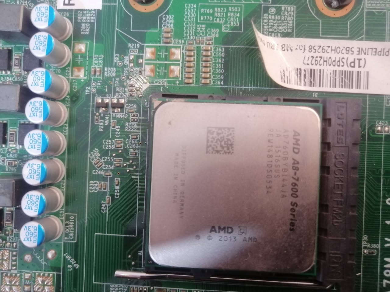السلام عليكم
مذر بورد ومعالج Amd A8 7600
للمراوس ب كيبورد ميكانيكي


**إذا كنت صاحب هذا الإعلان وتريد حذفه لأي سبب، رجاءا أرسل رسالة إلى الدعم الفني**