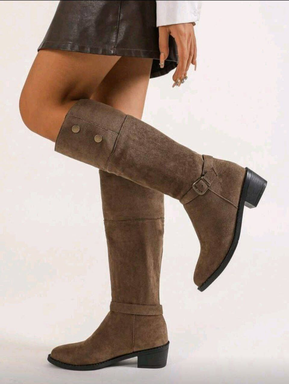 بوت جديد غير مستخدم ولاباله خفيف بالمشي ومريح باللبس
يلبس قياس ٣٨ و٣٩ 

السعر ١٠ الف

#يتوفر توصيل لجميع محافظات العراق للحجز خاص


**إذا كنت صاحب هذا الإعلان وتريد حذفه لأي سبب، رجاءا أرسل رسالة إلى الدعم الفني**