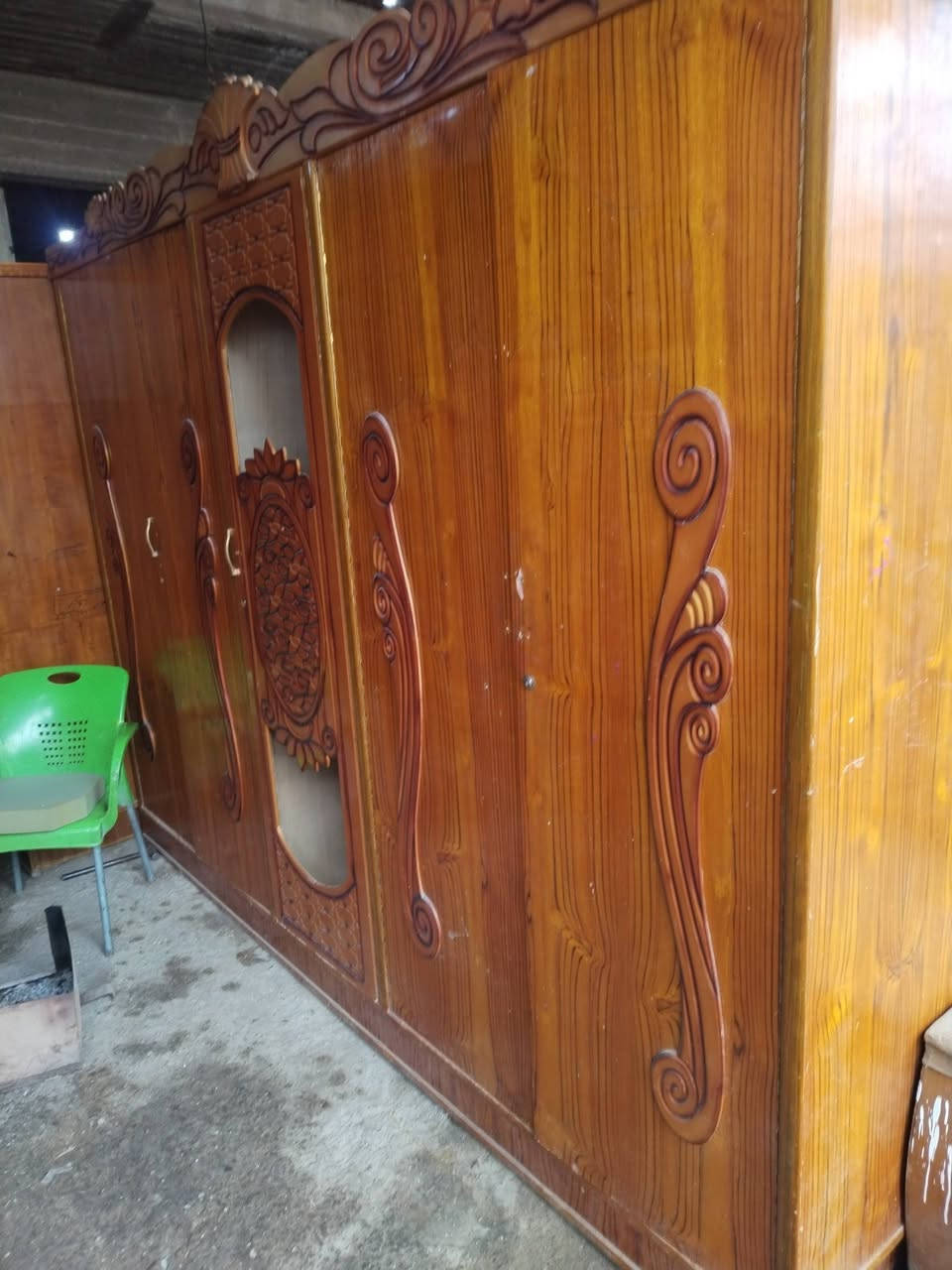 السلام عليكم ورحمة الله وبركاته كنتور ٢باب صاج عدد ٢ وكنتور خمسه باب وكنتور ٤باب وبوفيه لبيع العنوان بعقوبه ام الكرفس *********** اتصل ودلل كلمن وسعره
