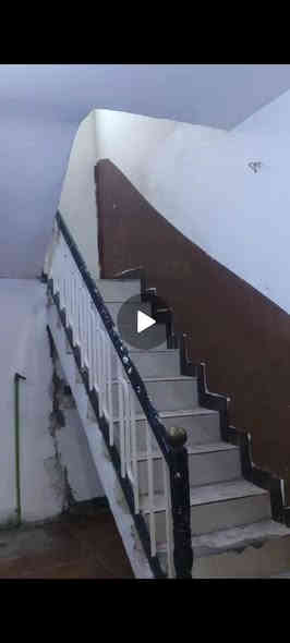 السلام عليكم  يتوفر بيت للايجار مساحة 150   في منطقة ابو منيصير الشهداء حي الكرامة  
يتكون من مدخلين غرفتين  كبار الحجم وهول  ومطبخ وكراج سياره وصحيات داخل خارج  وبيتونة كبيرة  وسطح   
سعر الايجار 300 الف ثابت 

 الاستفسار  ‎0790 459 7485
