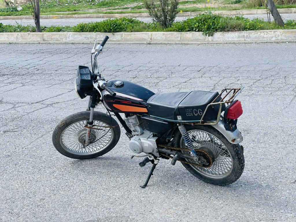 شوين كويه

بؤفرؤشتن نامي بةشةرت هةموو
گيرو مه كينه ي به شه رت  شتئ چركةي تيانيه تاية بؤتاية بةشةرت سعري200 هه زارو مه عامه له خوار هه مو بازار 
موشته ري تيل بكه 
*********** كويسينجاك, أربيل
