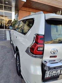 تويوتا برادو 2022 VX6 باب اول  بنزين 4.0 لتر 6 أسطوانات ودفع رباعي. أب...