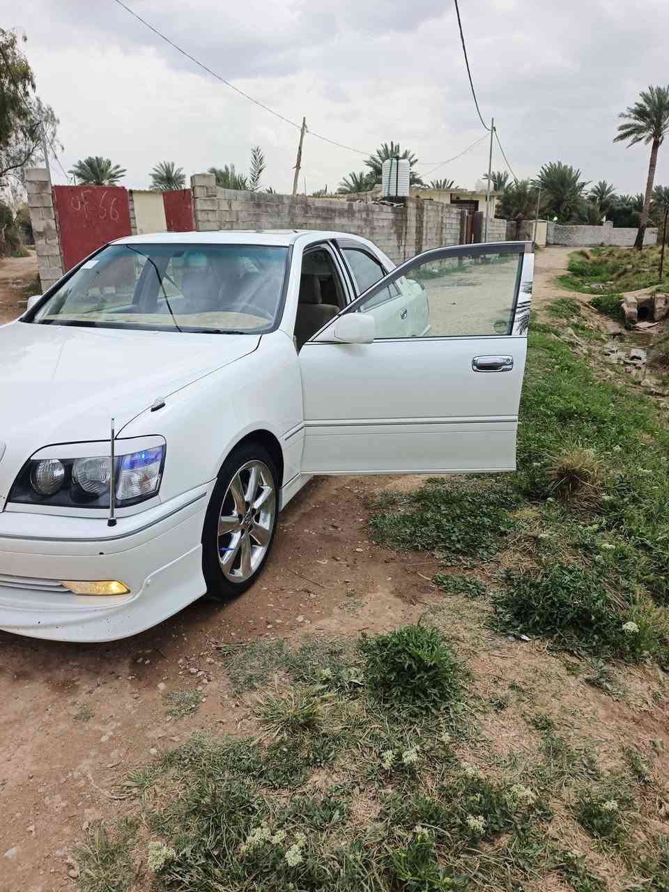 السلام عليكم
ملكه موديل 2000 رقم سليمانيه رقم جديد هزه وبراد جديد بسمي حصرن  
موصفات
1- فتحه 3 دكم كرستال 
2-برده خلفيه كشنات امامي كهربائي + اريل
3-ستيرن كهربائي تبريد ثلج+تدفئه +سبلت ابيانو شقال 
4-لحيه امامي  +سبايدر صندوك+سبايدر جامه
5-تخم تاير جديد +ويل رياضي 
6-صدر خلفي امامي جديد
7-شاشه +كامره
8-لون الصدفي المرقوب  سياره كفاله عده شبر بل بجم جهت السايق( السعر 130 )المكان ديالى سياره شرط التحويل  رقم موبايل ***********
