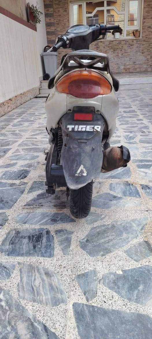 ماطور اكزز للبيع الماطور ما مفتوح السعر عل خاص او اتصل وتدلل***********
