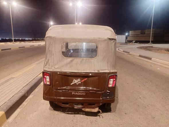 سلام عليكم تكتك بياجو موديل 24 رقم وسنويه راعيها يريد مداور محرك مكفول  بدي بيه ضربه ومصلحه بس ما مصبوغا والباقي مكفول كهربائيات كلها شغاله عالي ناصي اشاير شغاله تكتك حلوه ونضيفه ما متعوبه سعر 4 و300 وبيها مجال مكاني بصرة كرمت علي ابو صخير شارع حجي خلف رقمي ***********
