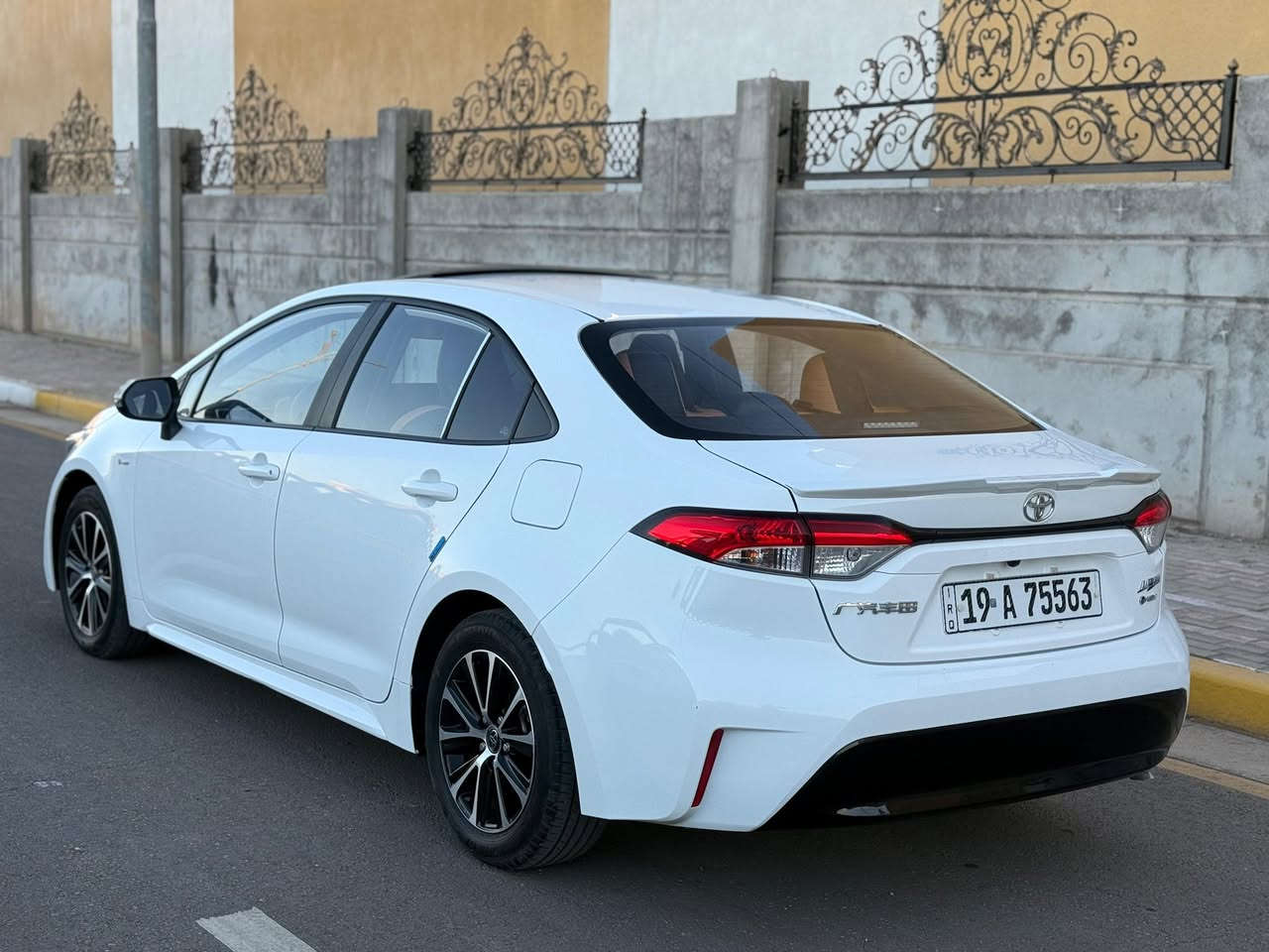 تيوتا كورلا هايبرد 2024 كفاله عامه
رقم كربلاء تحويل مباشر 
عداد المسافه : 15 الف km
حجم المحرك : 4 سلندر 1800 هايبرد 
المواصفات .. 
بصمة تشغيل وابواب - فتحة سقف
رادار امامي مانع تصادم 
مقاعد جلد - هاند بريك كهرباء - اوتو هولد
ويل كب - اشاير مري - لايت وحاجب زينون
تبريد قطعتين - شاشه كار بلي - كرسي كهرباء 
(( السعر 153 ورقه ))
*********** مهندس حسين  
كربلاء / حي الحسين 
شركة_المتحدة_لمزادات_السيارات_وقطع_الغيار
