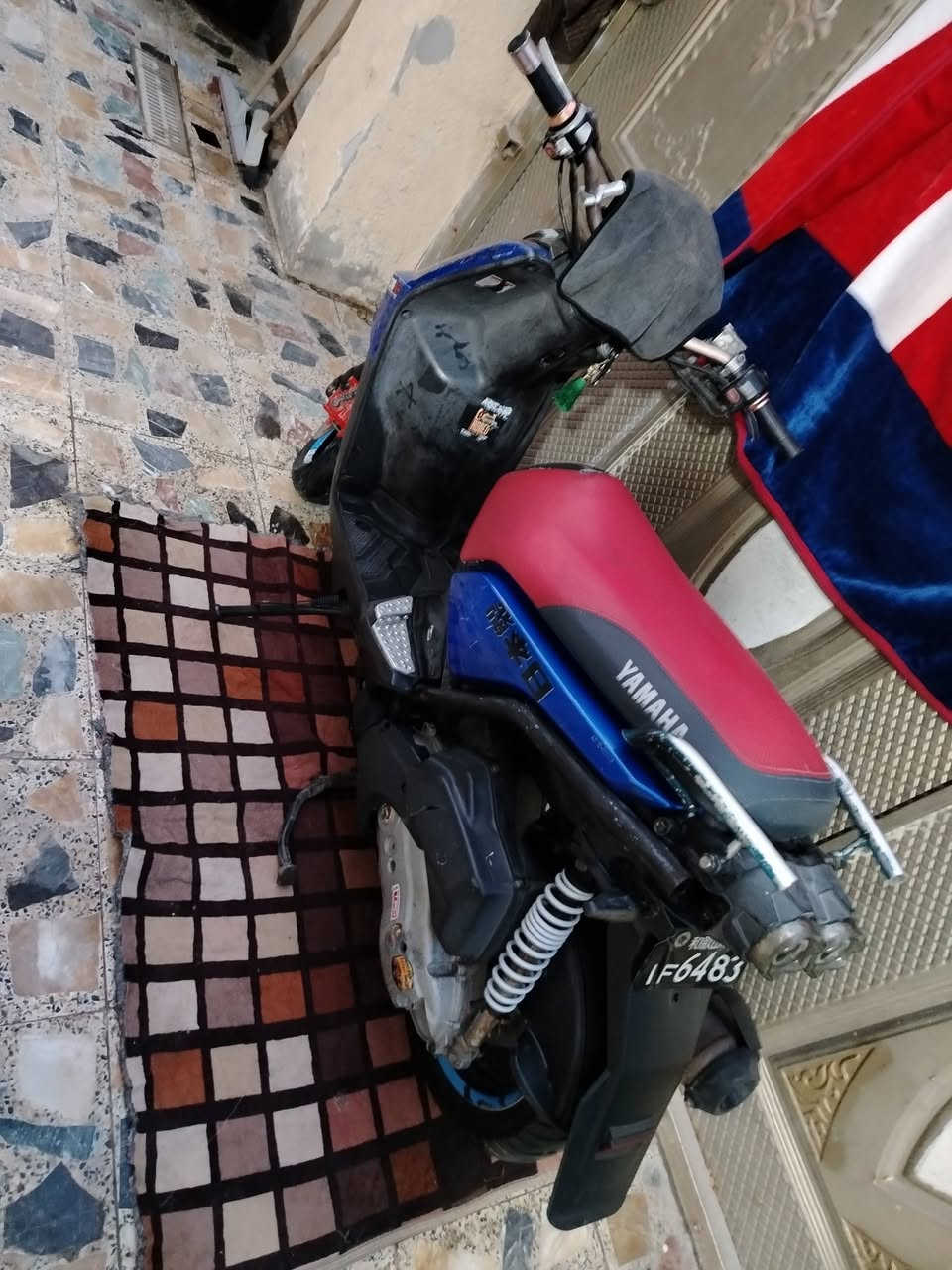 السلام عليكم: للبيع دراجه سكنس جبلي مكفوله كفاله عامه وبها تزويدات ستيرن رياضي اصلي بوشه58 كلجات رياضي شلعه ومعدل شك الكاع العنوان: مدينه الصدر قرب تقاطع كسره وعطش: السعر 900 وبها مجال ***********
