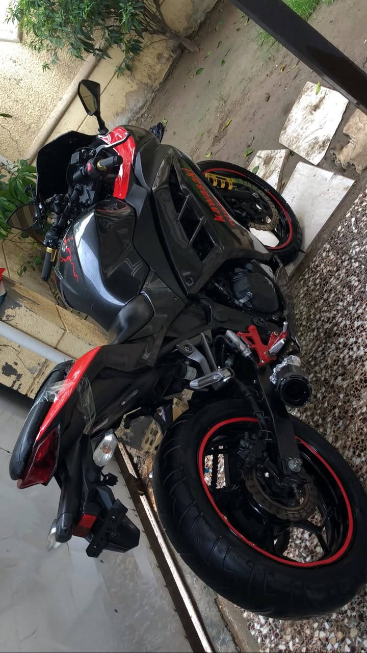 السلام عليكم 

كاوسكي 300cc موديل 2016 دراجه نضيفه عليها كزوز رياضي مكينه وكير مكفوله الدراجه شلعه ومعدل نضيفه الدراجه بدون اوراق الدراجه صوتها يرعد رعد 

العنوان بغداد- المحموديه

السعر 3 ملاين و100

رقمي واتساب ***********
