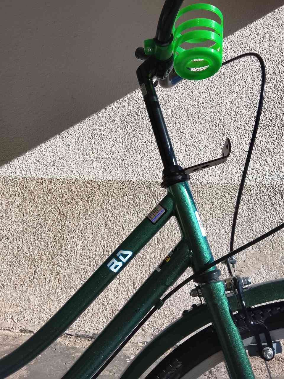 السلام عليكم بايسكل BD زيتوني لامع للبيع او المراوس السعر 150 للاستفسار واتساب *********** مكاني بغداد الغزاليه ماعندي توصيل
