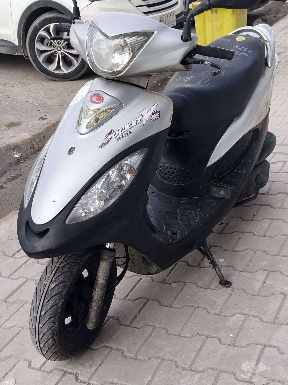 كامكو V2
محرك مكفول ضمان لا مفتوح ولا ملعوب بي صار شهر من ماخذه دراجه نظيفه كلش وناعمة نكره سلف ماتتخر الله شاهد ماتعبانه دهن بس مره وحده مبدل مستعمله ١٣يوم 
***********
