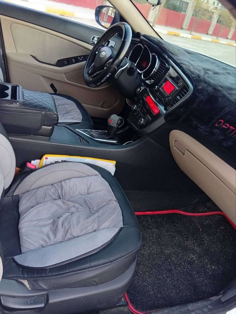 سلام عليكم
سياره: اوبتيما Optima
موديل : 2012 خليجي 
محرك السيارة :  2400 دوش
الرقم : بغداد تحويل ثاني يوم السياره باسمي
المواصفات : فتحة سقف بانوراما
مرايات شفط
 سياره تشغيل بنظام بصمه 
لايت زنون ابيض
حالة السياره: نظيفه بدون صبغ عام ( فقط جاملغ خلفي جه السائق وبنيد مرشوش) بدون ضربه السياره مكفوله من الضربه ايرباك سليم السيارة احلى من الصور 
رقم الهاتف :*********** اتصال +واتساب 
السعر  : 127 وبي مجال للشراي
