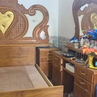شاب للبيع تخت ومرايه فقط شذي قطع السادس سعر على هذا الرقم 07517812756 ...