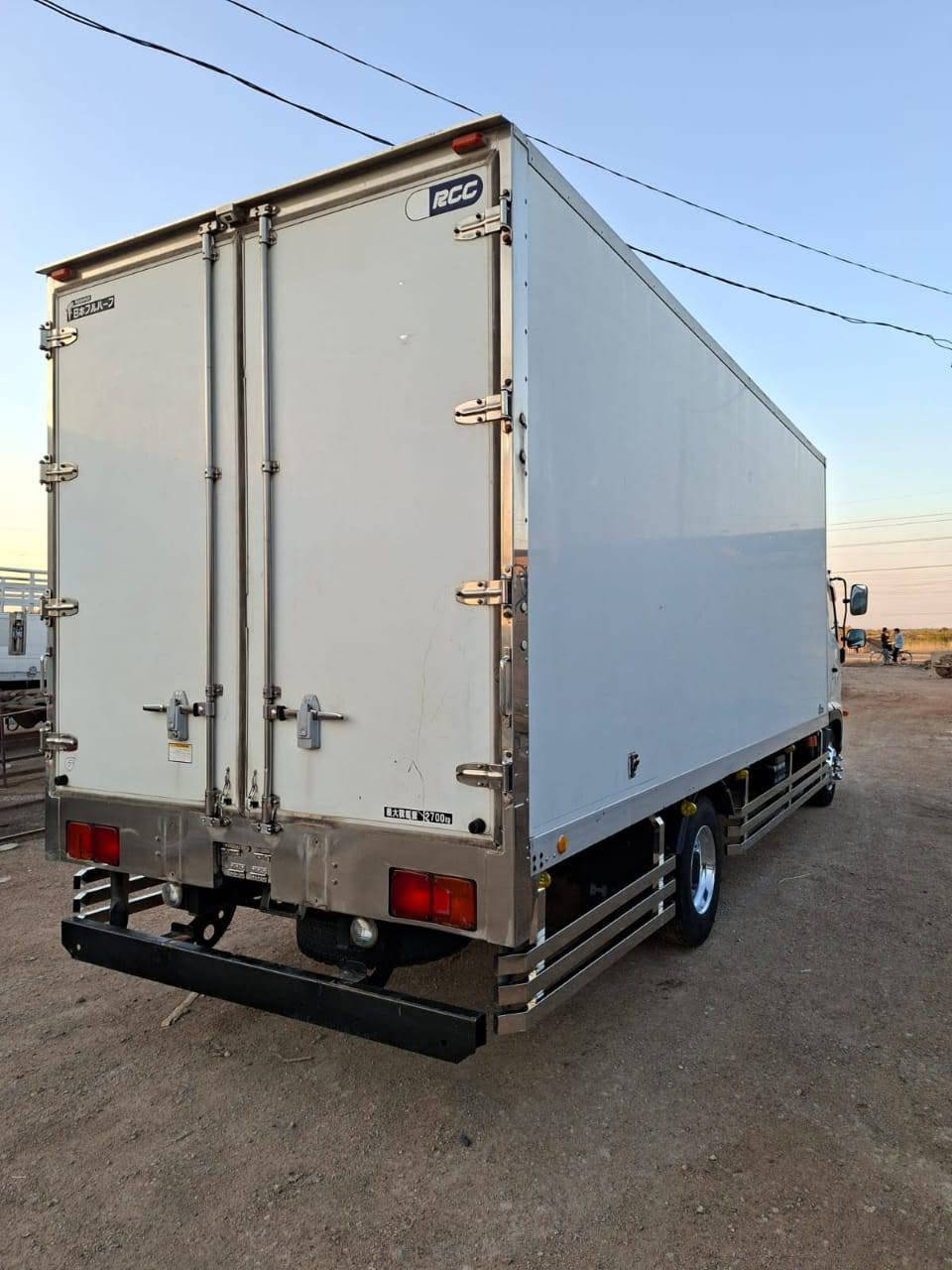 سلام عليكم صاحب بضاعة وتبحث عن لوري براد نظيف ومضمون؟🚚❄️
​جاهز لتوصيل وترحيل كافة انواع  البضاعة بسيارة هينو براد حديثة وتبريد ممتاز يضمن سلامة بضاعتك.
​الخدمة: نقل داخلي وخارجي (بين المحافظات).
​التزام تام بالمواعيد وأمانة بالنقل.
​للاستفسار والحجز، يرجى مراسلتي على الواتساب أو الاتصال على الرقم:(***********)
