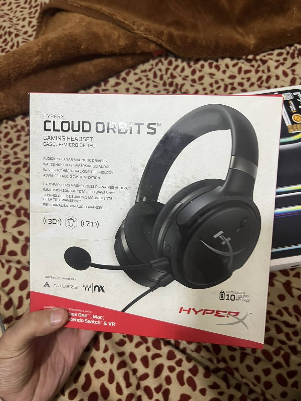 ايباد 11 m4 نضافه ١٠٠ بطاريه ٩٢ ملحقات كامله 
وسماعه هايبر اكس cloud orbit s اصليه 
ملحقات كامله 
للبيع مكاني بغداد البياع ***********
