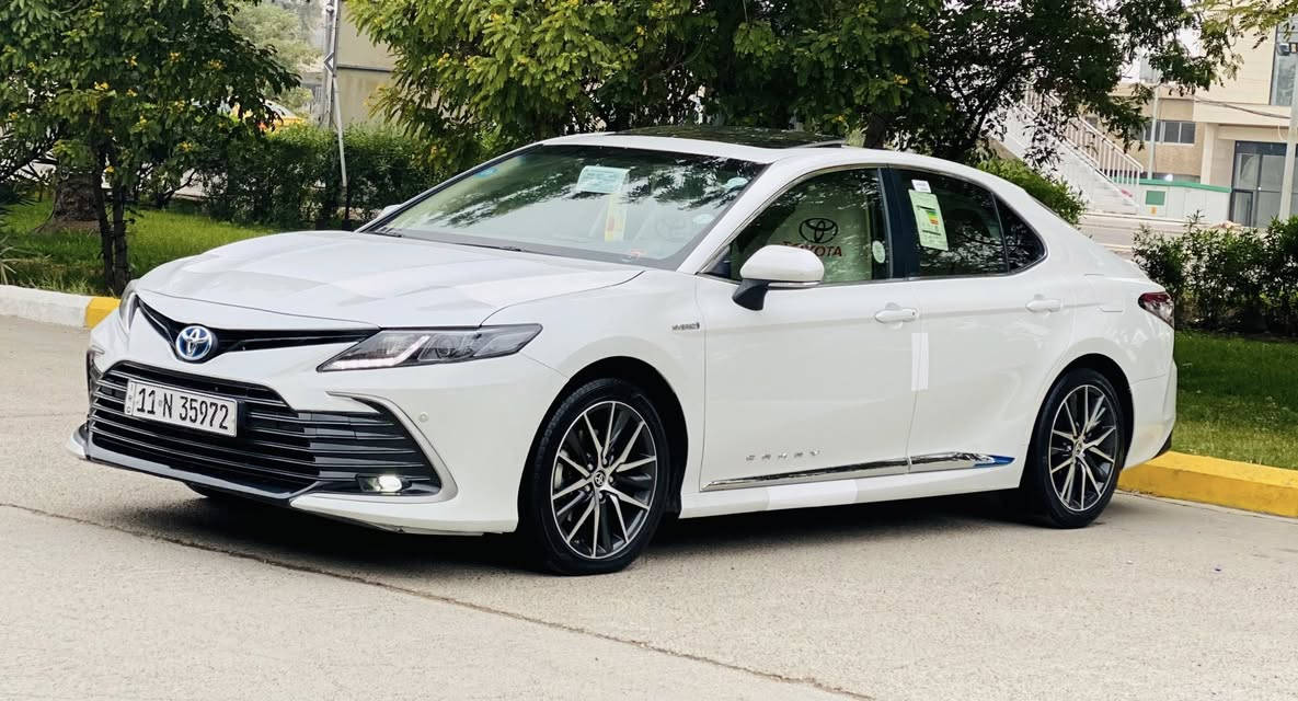 السلام عليكم 
بعد التحية والتقدير 

كامري 2024 خليجي عبداللطيف جميل هايبرد + بانزين GLE كفالة عامة صبغ بارد رصعات شخوط تبديل محرك كير صدر كفالة شرط السونار ماشية 32 رقم بغداد بااسمي كتلوكات كاعيات والعدة موجودات 

المواصفات
‏ GLE 
محرك 2500 
بصمة تشغيل
فتحة
شاشة
كامرة
كرسي السايق كهرباء 
بردة كهرباء 
حساسات امامي خلفي 
هاند بريك بصمة
3 انظمة قيادة 
الايكو والسبورت والنورمل 
مصابيح امامية زنون 
شاحن لاسلكي 
اوتو هولد 
ايڤي مود 
اشارة بلمري 
وباقي المواصفات المعروفة 
السعر 247 وبيها مجال بسيط
مكاني بغداد العامرية
*********** 
تحياتي
