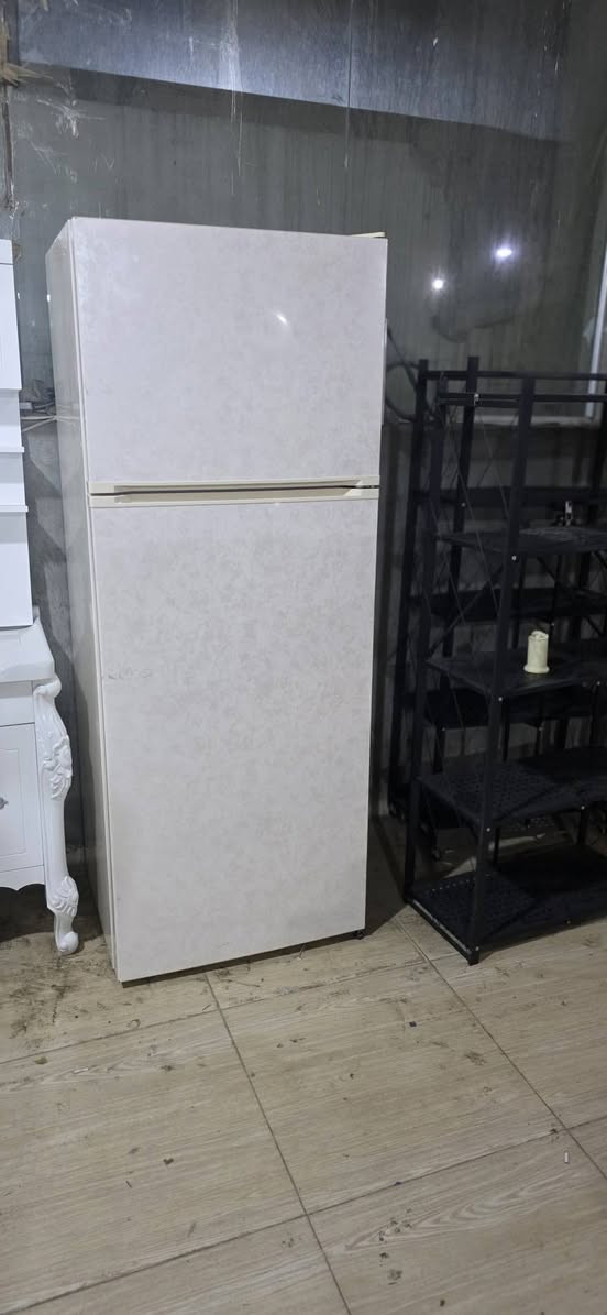 ئه‌م ئه شيانه م لايه بو فروشتن بو نرخ نامه بنيره يا تيل بكه ***********
