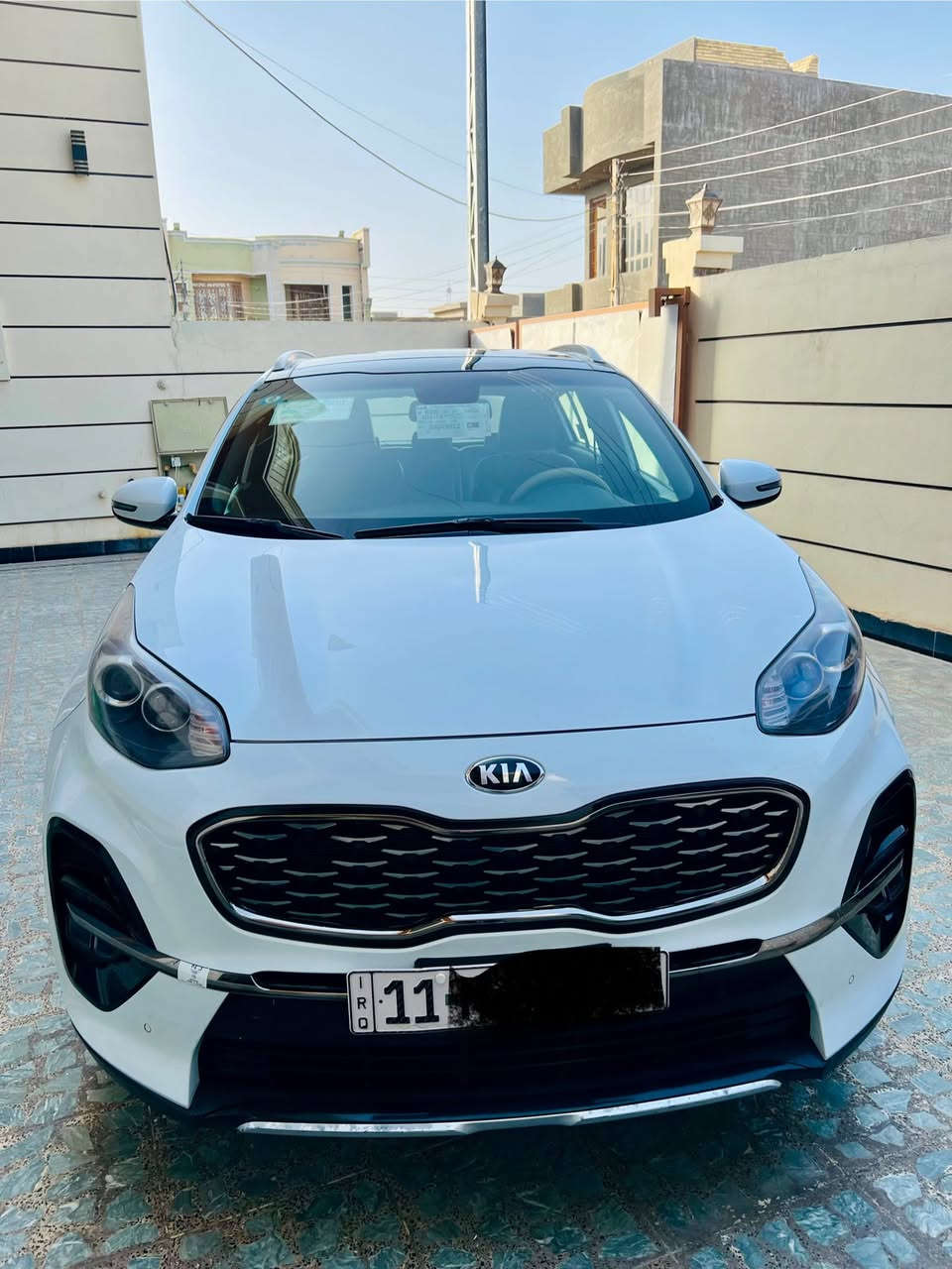 السلام عليكم 
سبورتج خليجي موديل 2020 جي تي لاين 
فول مواصفات 
مكفوله السيارة من الضربه والصبغ و البارد 
كلش جديدة ماشاءالله 
ماشيه 99 
بعدها بحالة الشركة 
رقم بغداد تحويل مباشر 
سونارها موجود 
السعر 225 بيها مجال 
***********
