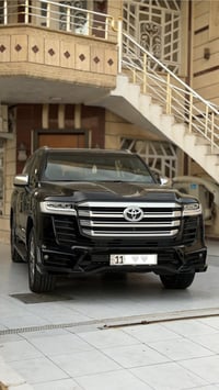 لاندكروز للبيع 2023 فل كامل VXR Limited لمتدد ساز – ضمان  • مكفولة • م...