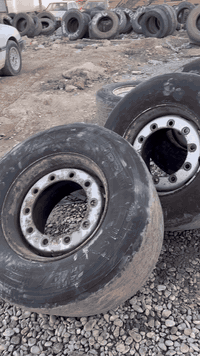 تايرات للبيع 3 زواج هنه والويل مالتهن للاتصال ***********
