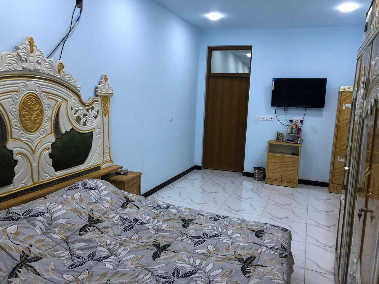 دار للبيع زراعي المشتل منطقه المشاتل بناء حديث المساحه ١٤٠ جبهه ٤ ونزال ٣٢ طابقين السعر ١١٥ وبي مجال هاتف ***********......
