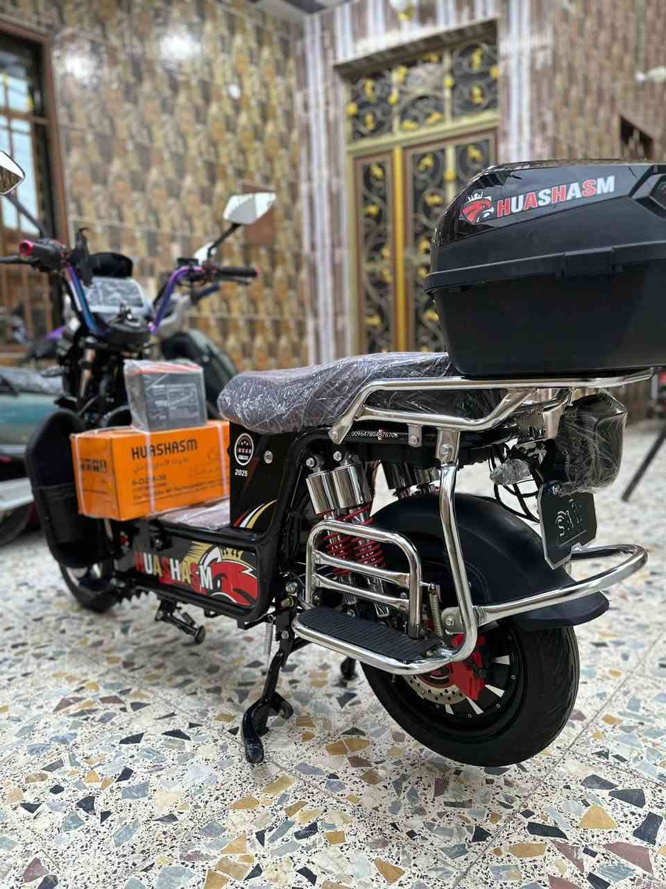 للبيع موطور شحن هيوشه شكل 26 موطور حيل نضيف اشدلك ويا تخم جديد هيوشه 36 انبير
السعر 690 وبي مجال بسيط 
للتواصل ***********
