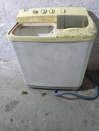 غساله للبيع سعرها 50 جاهزه لشغل للأستفسار 07723178360