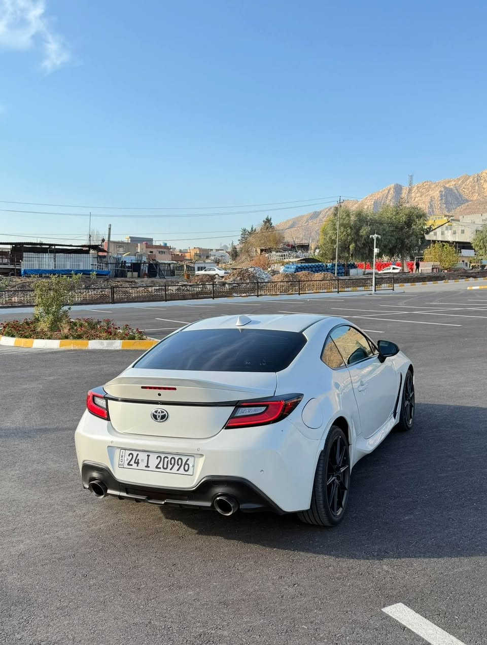 تويوتا جي ار ٨٦ | TOYOTA GR86 

الموديل : ٢٠٢٣ | 2023
بريميوم أعلى فئة | premium 

ماشية فقط 22 الف مايل 
مكان السيارة دهوك

اخوان السيارة بيها ٤ قطع صبغ بشرط بدون دواخل
بدون ايرباك بجم كبس حادث سطحي

(( السعر : 143 ورقة $ )) ومجال بسيط
و ليشوفها غالية يعبر المنشور بكلمة طيبه 

***********
(( *********** ))

 السيارة رقم دهوك بشرط التحويل

لايتات LED شكل كورفيت / سستم كزوز Corsa
كير توماتيك / داخل شامواه و جلد 
ابل كار بلي / دواخل كاربون فايبر
السيارة كلش جديدة بمعنى الكلمة 

رقم شاصي ((JF1ZNBF14P8755481)) دهوك, العراق
