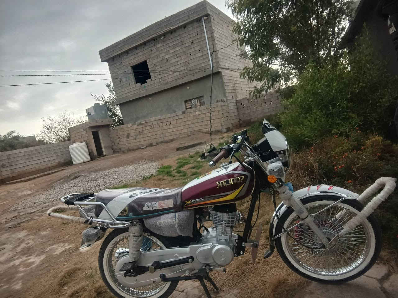 سلام عليكم دراجه ايراني 4كير موديل 2025 اوراق كهربائيات عداد سرعه اشاير شغال شاصي ميل مكينه كبس كبل للشارع مكانه جلولاء سعر 775 وبي مجال لشراي رقمي ***********
