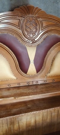 تاج جربايه • تاج سرير • بيه مجال