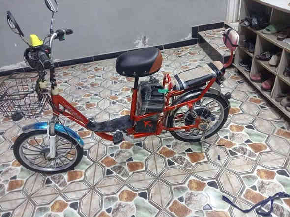 سلام عليكم ورحمة وبركاته بايسكل شحن لبيع بطاريات خير من الله بايسكل جديد المكان ديالى بعقوبه التحرير مجاور عباس البكال السعر 175بي مجال قليل الرقم الهاتف ***********بيسكل مال هاذا الولد ابو الرقم
