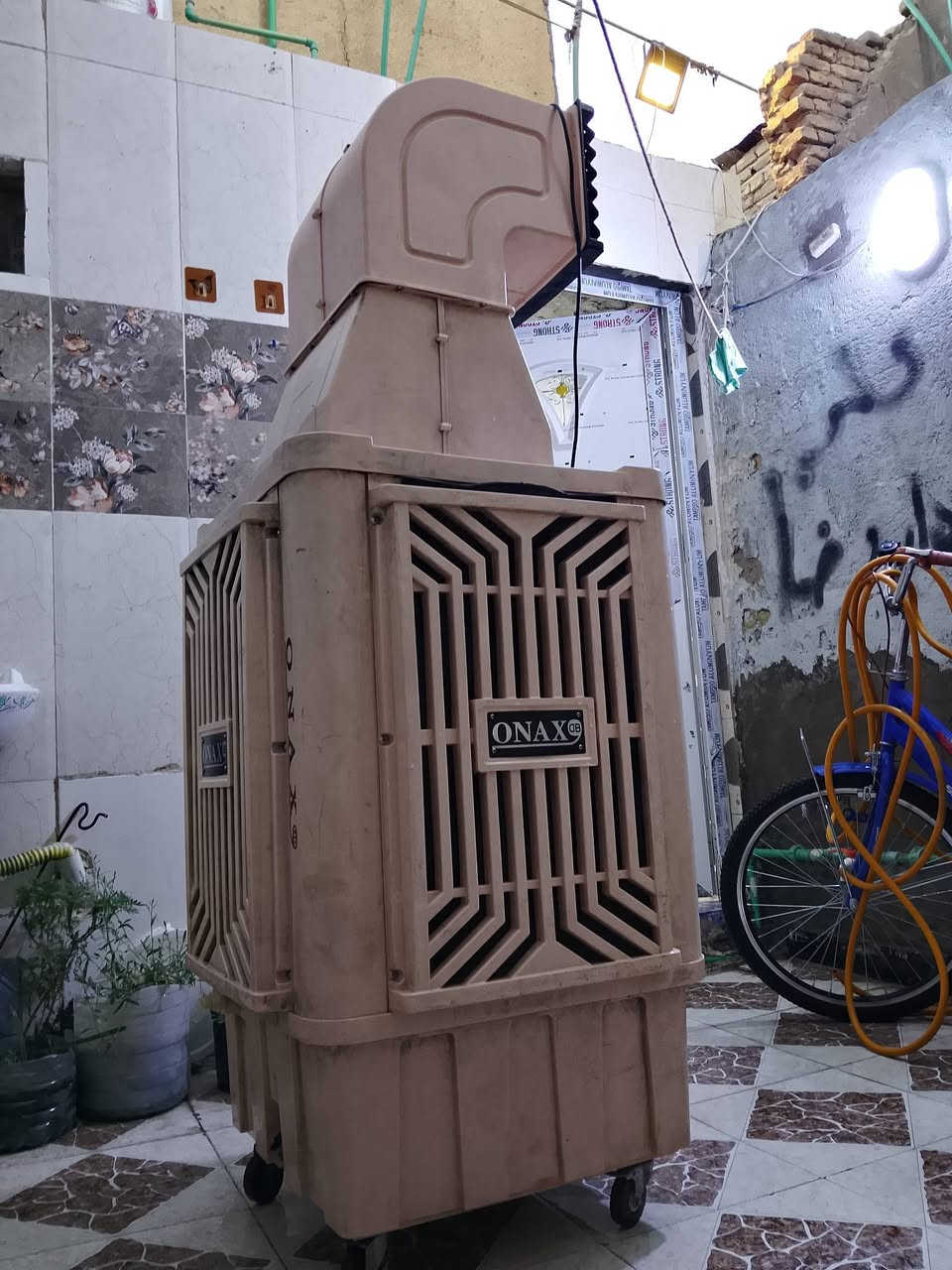 السلام عليكم
مبرده حجم وسط طول 180 عرض 90 استعمال قليل نظيف 
تجي تفحص كلشي ماليه كلشي يشتغل بيه انه شتريته مستعمله بس نضيفه 
اخذته 275 نطيني سعر وخذه 
3سرع قوه خير من الله


**إذا كنت صاحب هذا الإعلان وتريد حذفه لأي سبب، رجاءا أرسل رسالة إلى الدعم الفني**