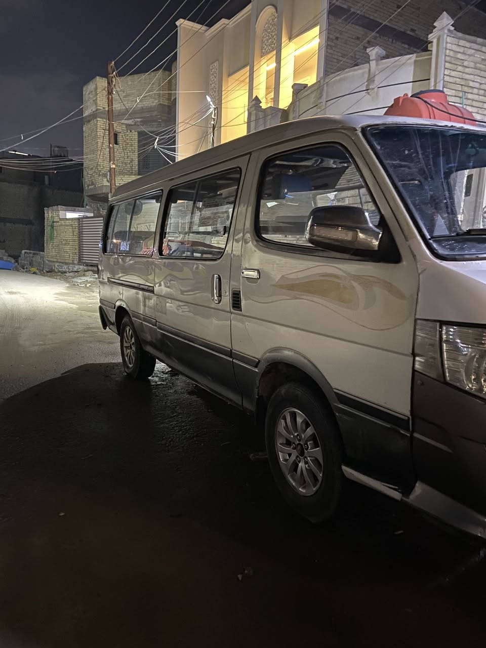 صدر امامي خلفي 

سياره موصليه موصليه موصليه 

تخم تاير سياره مابيهه ضربه ولا صبغ بيهه فقط طخات خفيفه 

الباقي كله كفاله كهربائيات كلهه شغاله 

سعر 38 بيهه مجال للشراي 

مكاني بغداد الامين ثانيه 

***********
