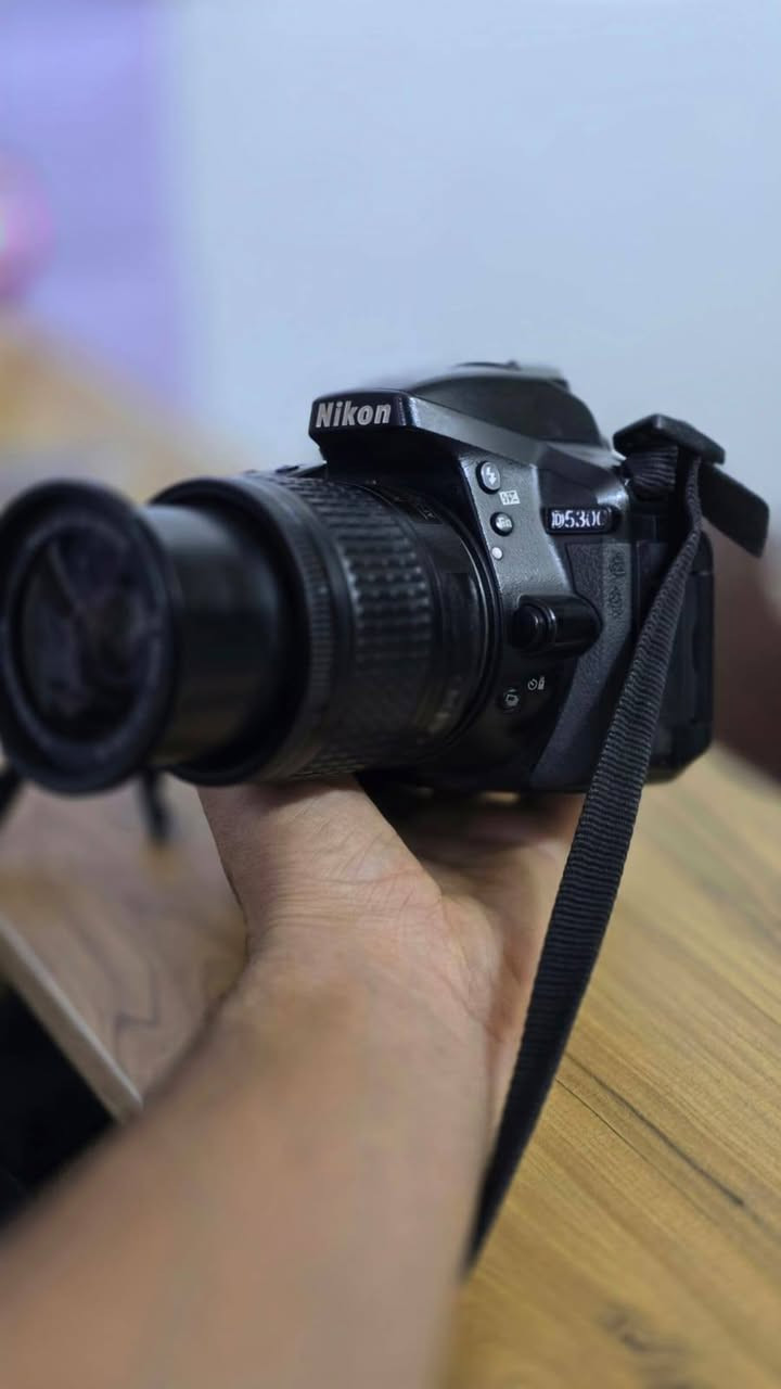 السلام عليكم كامره نيكون 5300
الملحقات 2بطاريه +شاحنه +حزام كتف
لبيع السعر خاص او الانتصال ***********//***********
