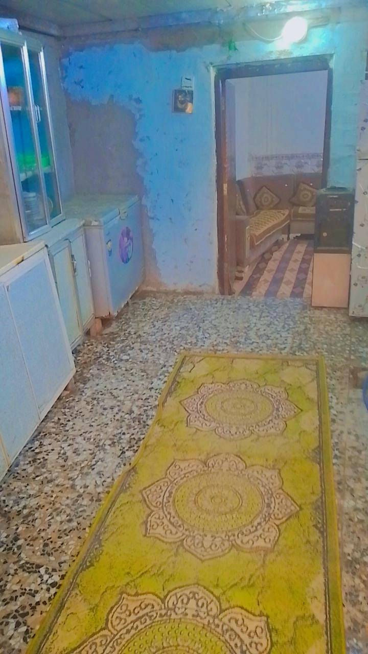 السلام عليكم بيت للبيع تجاوز في بغداد البنوك شارع الفتلاوي مجمع الزهراءع س البيت يحتوي على غرفتين عگاده والستقبال ومطبخ سندويش حمام مشترك ترك حوش جبير مي ڪهرباء مجاري كلهن اصولي مدارس سوك مستشفى مجمع طبي كلشي متوفر قريب عليك البيت سعره 27وبي مجال ࢪقم  ***********
