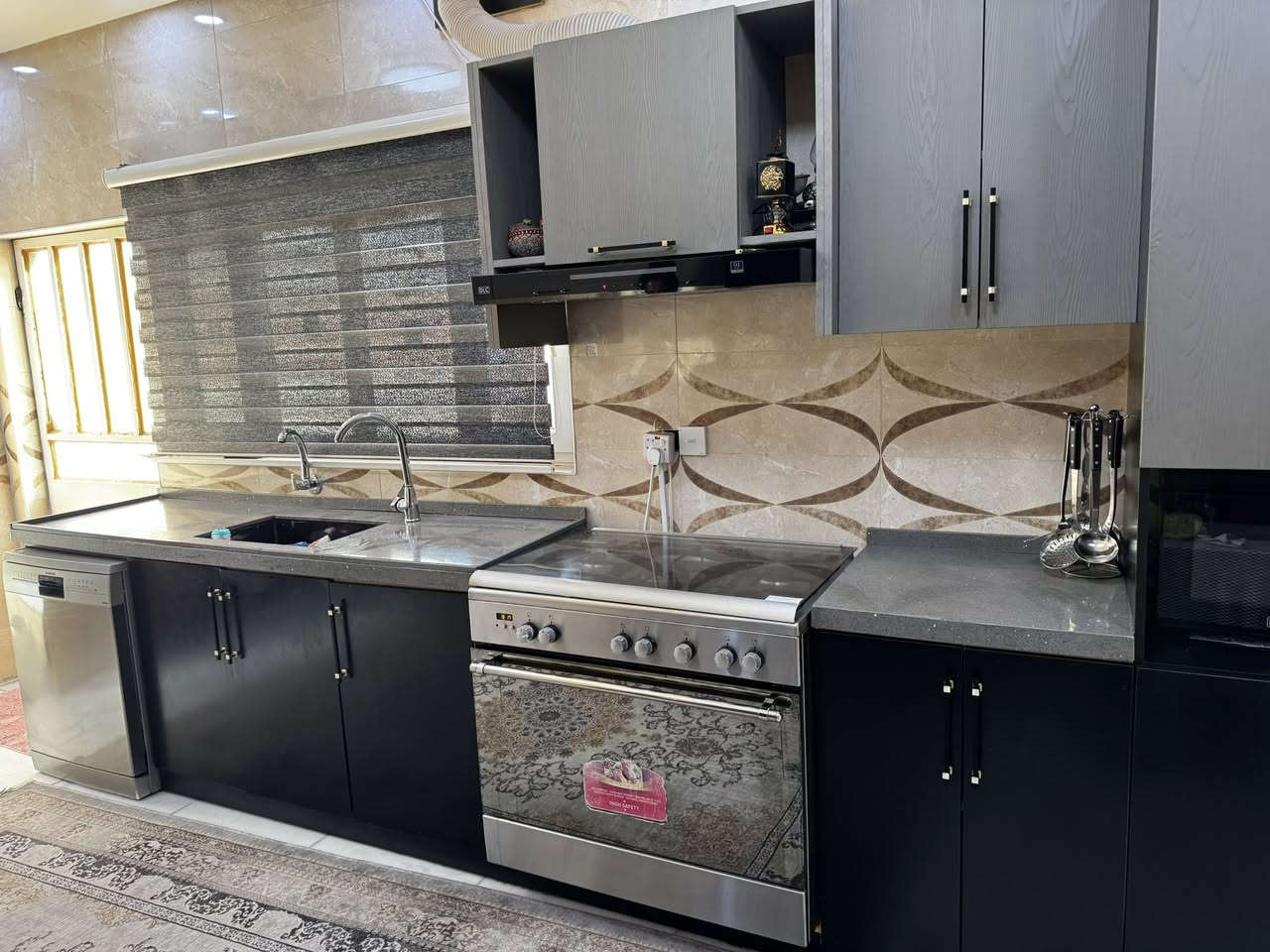 كاونتر تركي للبيع hdf مع جميع الأجهزة الكهربائية و الطباخ ، الكاونتر مودرن شغل درجة اولا


**إذا كنت صاحب هذا الإعلان وتريد حذفه لأي سبب، رجاءا أرسل رسالة إلى الدعم الفني**