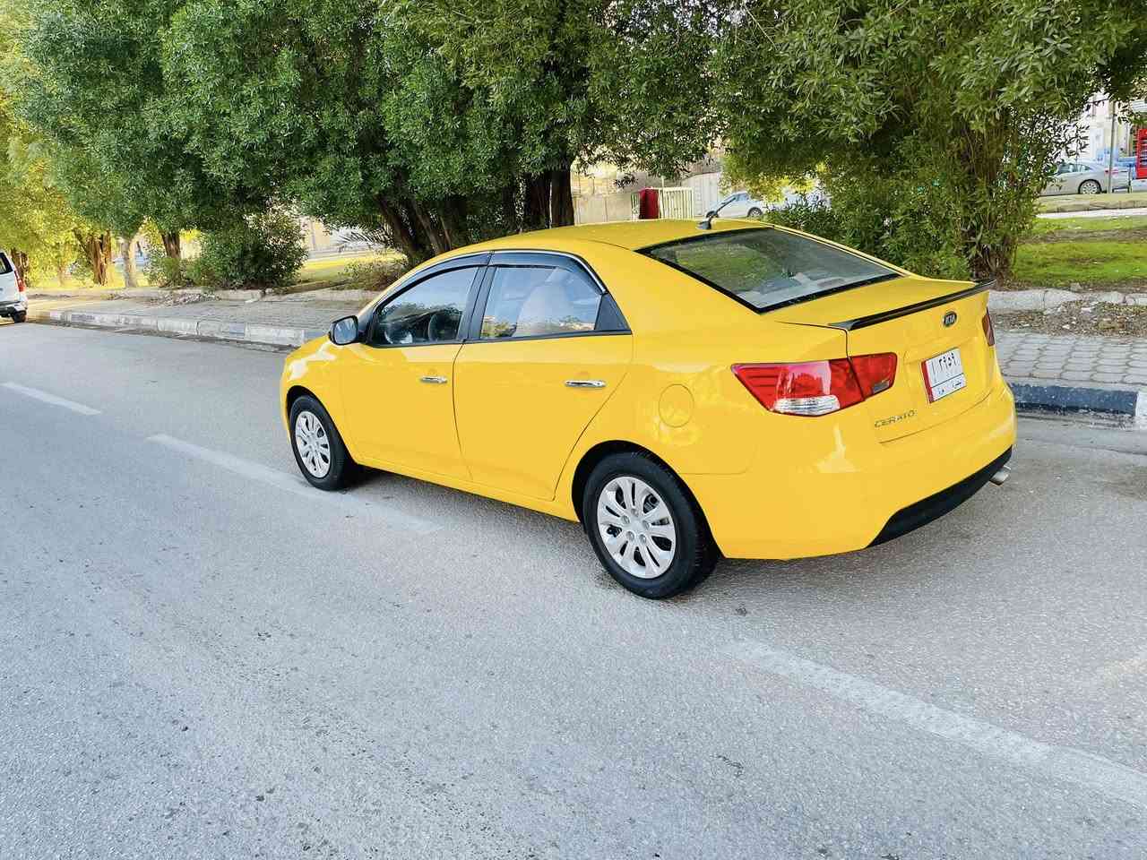 للبيع كيا سيراتو موديل 2010. السعر 88 للاستفسار *********** خليجي. مكفوله. كفاله من اي ضربه. سياره جديده وجاهزه ما بيه اي نقص مصفره هيئه وخط محرك 1600دوش. سنويه لغايه 27. مشروع وطني تحويل مباشر.  مكاني كربلاء.
