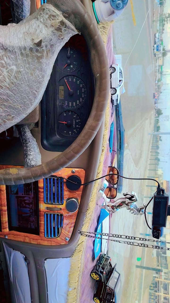 السلام عليكم
#للبيع_او_مراوس 
#شيري_كوين موديل 2011 مكينه وكير كورلا  اوتوماتيك صار شهر من شديتهن رقم بغداد انكليزي سياره مصفره هيئه وغرامات بأسمي تحويل ثاني يوم 
سياره حداديتها جديده هاي كدامك #صوره وصل الغراض الي مبدلهن عوزها ترتيبات بسيطه مكاني #بغداد_الدوره للاستفسار اكثر هاذ رقمي ***********
#للعلم السياره مامغسوله بالحقيقه احلى
@إشارة
